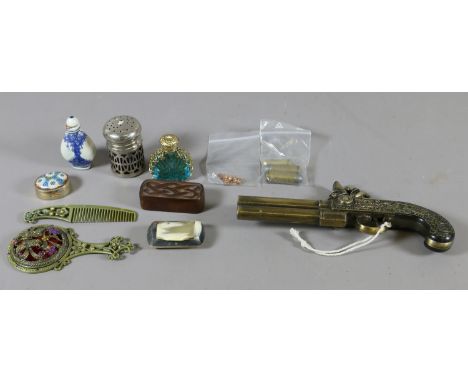 A small box of collectables including reproduction flintlock pistol, horn snuff box, Chinese snuff bottle and a treen snuff b