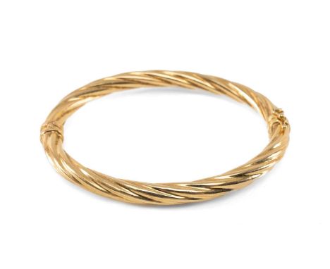 MODERN 9CT GOLD ROPE WIST HINGED BANGLE, sprung hinge, marked with makers name and '375' on plaque, 9.3gmsProvenance: private
