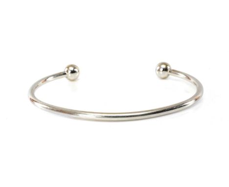 9CT WHITE GOLD TORQUE BANGLE, 13.7gmsProvenance: private collection CarmarthenshireComments: light wear overall, viewing reco