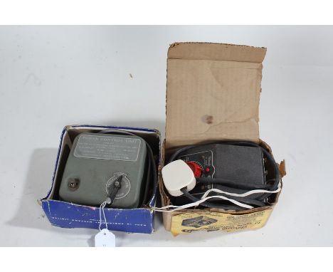 Tri-ang RA train set, boxed, Tri-ang R.323 Operating Royal Mail Coach Set, boxed, two power control units (4)