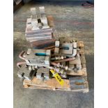 LOT OF MACHINE LEVELING PADS