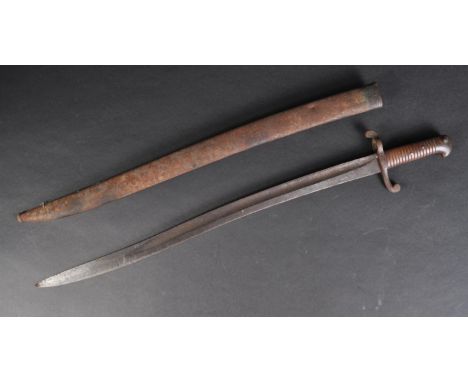 A 19th Century 1842 pattern French carbine rifle bayonet. The bayonet having ribbed brass hilt, muzzle ring and backward faci