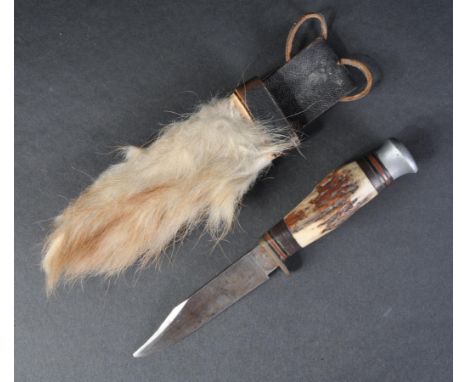 A WWII Second World War era British ' William Rogers ' boot knife / hunting knife. Smooth metal pommel with stag horn / bone 