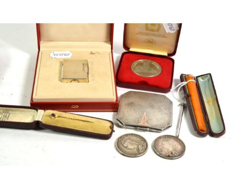 A cased Dupont lighter; a silver compact and toothpick; a gold mounted cheroot holder etc (8)
