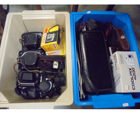 Two Boxes of Various Cameras, Equipment and Accessories together with a Boxed Super QI Model 11 Slide Projector and a Quantit