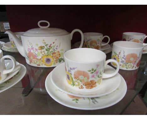 A Wedgwood 'Summer Bouquet' pattern tea set for six including sugar bowl, milk jug and teapot 