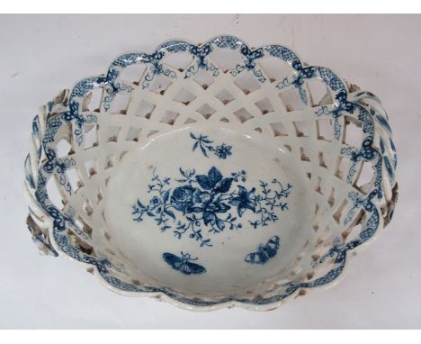 An 18th Century Worcester blue and white basket with pierced border, 21cm long