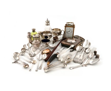 A mixed lot, comprising: a cream jug and sugar bowl, by The Barker Brothers, Birmingham 1931/32, a silver watch case, with en