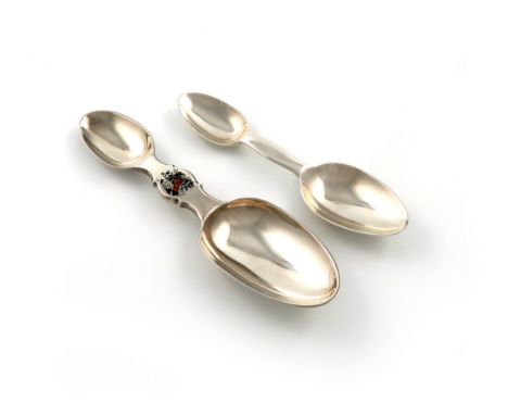 A Victorian silver and enamel double-ended medicine spoon, by George Adams, London 1868, retailed by Asprey, 166 Bond Street 