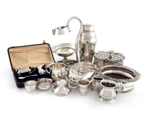 A mixed lot, comprising silver items: a cased three-piece condiment set, Birmingham 1920, an American circular dish,  a capst