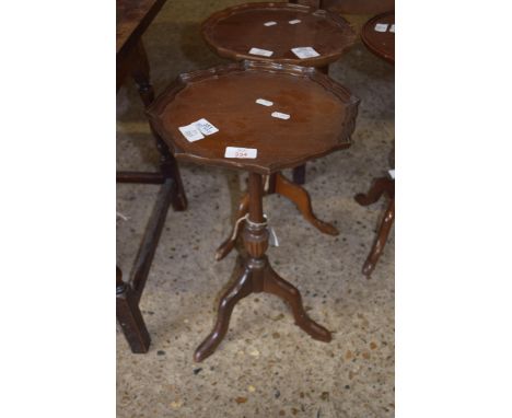 SMALL REPRODUCTION MAHOGANY WINE TABLE WITH PIE CRUST EDGE TOP AND TRIPOD BASE, 52CM HIGH