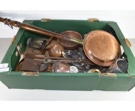 BOX OF MIXED ITEMS TO INCLUDE FIRE TOOLS, COPPER WARMING PAN, GLASS BOTTOMED TANKARD ETC