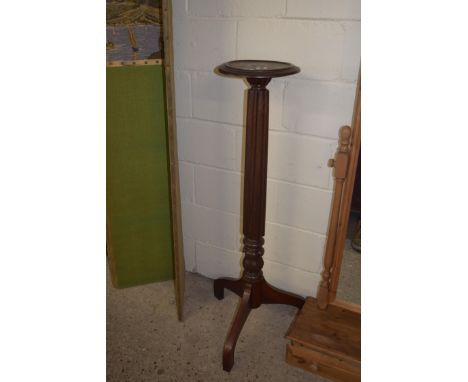 MAHOGANY TORCHERE PLANT STAND ON TRIPOD BASE, 125CM HIGH