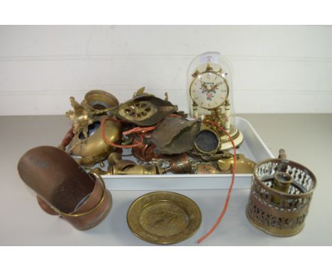 TRAY OF MIXED ITEMS TO INCLUDE DOME TOPPED ANNIVERSARY CLOCK, VARIOUS BRASS AND COPPER WARES, CANDLESTICKS ETC