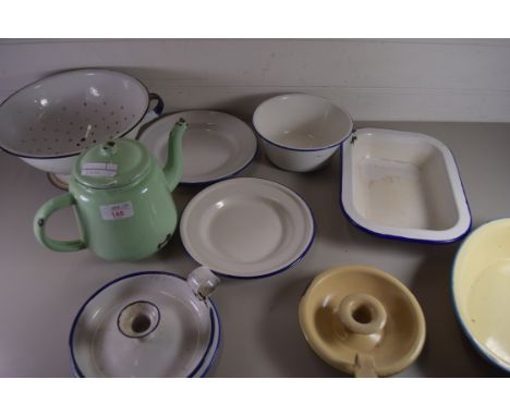 MIXED LOT OF VINTAGE ENAMEL FINISH TEA POT, COLANDER AND PLATES
