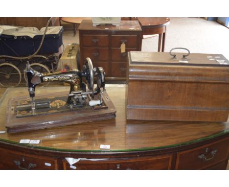 VINTAGE FRISTER &amp; ROSSMAN SEWING MACHINE