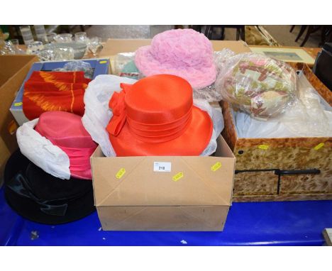 Collection of vintage ladies hats