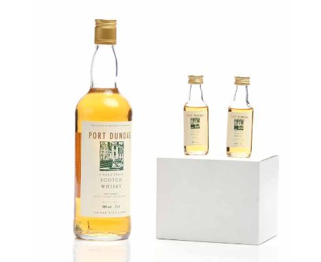 PORT DUNDAS 
Single Grain Scotch Whisky. 75cl, 40% volume. 
PORT DUNDAS MINIATURES (12)
Single Grain Scotch Whisky. 75cl, 40%