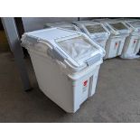 +VAT 2x medium sized ingredients bins with clear folding lids