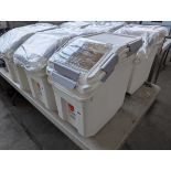 +VAT 2x small sized ingredients bins with clear folding lids