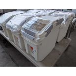 +VAT 2x small sized ingredients bins with clear folding lids