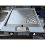 +VAT 80cm Electrolux gas mirrored top and ribbed griddle