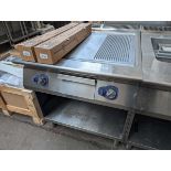 +VAT 80cm Electrolux gas mirrored top and ribbed griddle