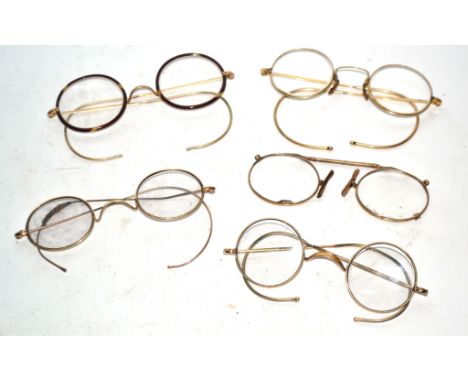 Small box containing quantity of vintage spectacles