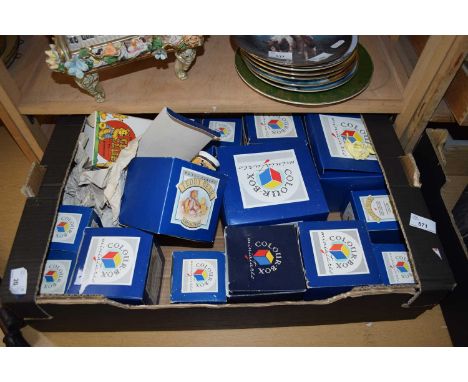 QUANTITY OF COLOUR BOX MINIATURE TEDDY BEAR MODELS