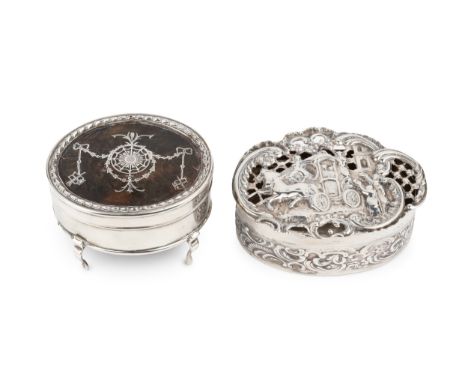 An Edwardian silver trinket box, the hinged cover pierced and embossed with a horse-drawn carriage, by Comyns &amp; Sons, Lon