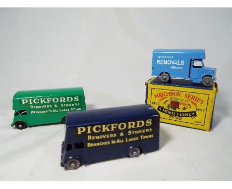 Matchbox - 1-75 series No.46 Pickfords removal van, dark blue 3-line decal, grey plastic wheels, no. 46 (excellent, unboxed) 