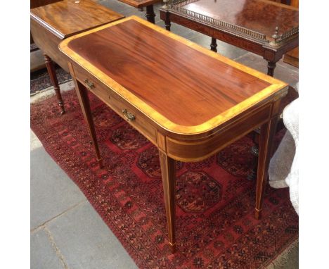 A Georgian Sheraton style card table. Min. L96.5cm D47cm H74cm.