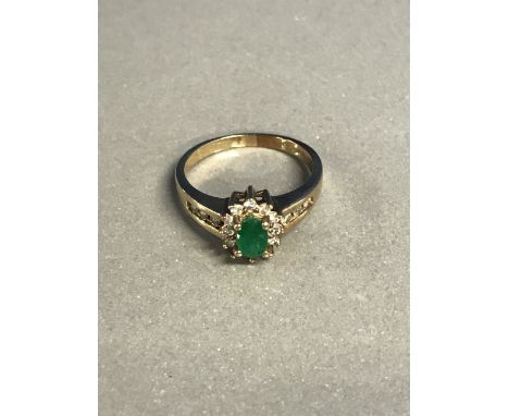 EMERALD RING (10K)