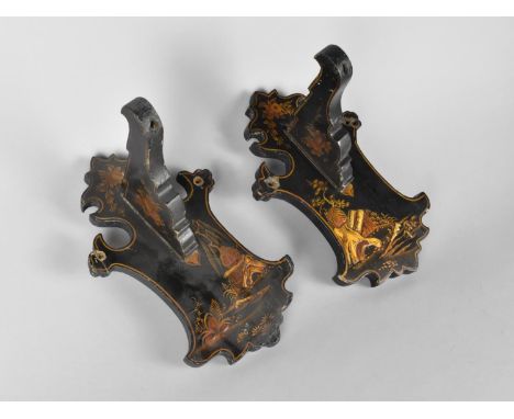 A Pair of Edwardian Chinoiserie Shelf Brackets with Gilded Lacquered Decoration, Each 23cms High 