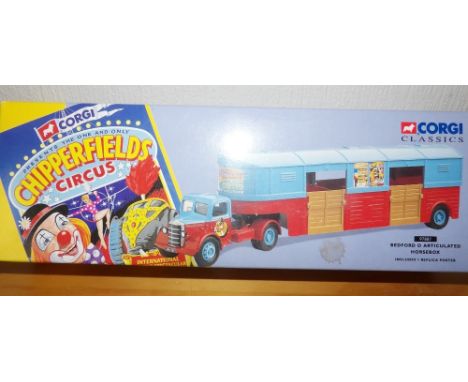 Corgi 1.50 scale Chipperfields Circus Bedford O articulated horsebox 97887 P&amp;P group 2 (£20 for the first item and £2.50 