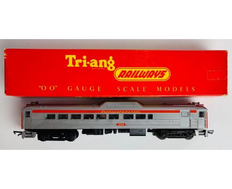 Triang R352 Budd Rail Diesel Car Motorised - Mint &amp; Boxed P&amp;P group 2 (£20 for the first item and £2.50 for subsequen
