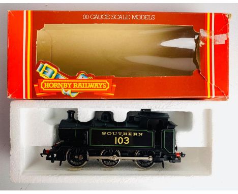 Hornby OO Gauge R157 R Class E2 Black Livery with Green Lining - Boxed P&amp;P group 2 (£20 for the first item and £2.50 for 
