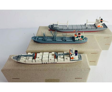 3x Bille 1:1250 Scale Model Ships to Include: Bl 127 Nedlloyd Amazonas, Bl 64 Freienfels, Bl 139 Agulhas Stream - All 3x Mode