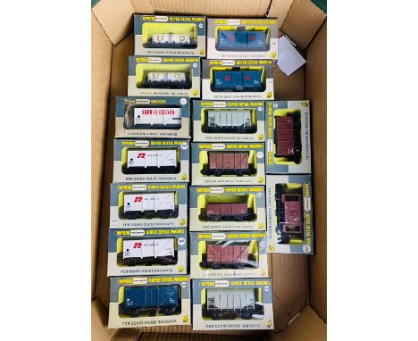 16x Wrenn OO Gauge Assorted Goods Wagons - All Boxed P&amp;P group 2 (£20 for the first item and £2.50 for subsequent items) 