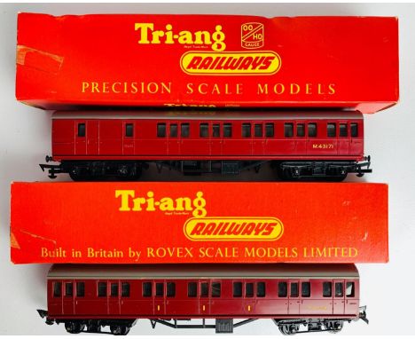 2x Triang OO Gauge Coaches - To Include: R120 &amp; R121 Suburban Coaches - Both with Original Boxes P&amp;P group 2 (£20 for