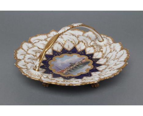 A CHAMBERLAIN & CO. WORCESTER PORCELAIN BASKET, c.1800, of leaf moulded circular form with overhead leaf capped handle and ra