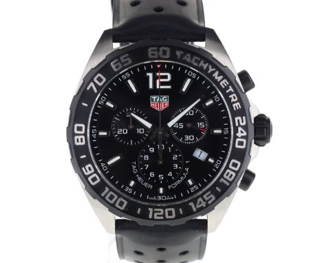 Tag Heuer - Formula 1 Chronograph Quartz Watch. Ronda Cal. 5040.D 13 jewel chronograph quartz movement. Case made from stainl