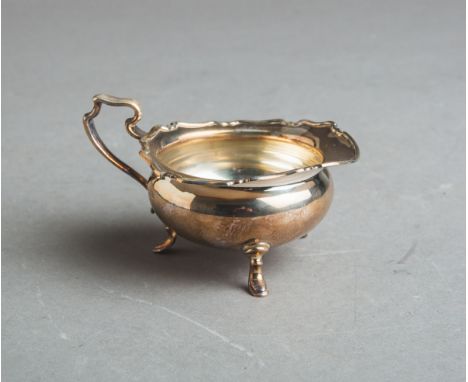 Sahnegießer 925 Sterlingsilber (England), gestempelt: HA / Krone / Löwe / k, Gew. ca.172,5 g.