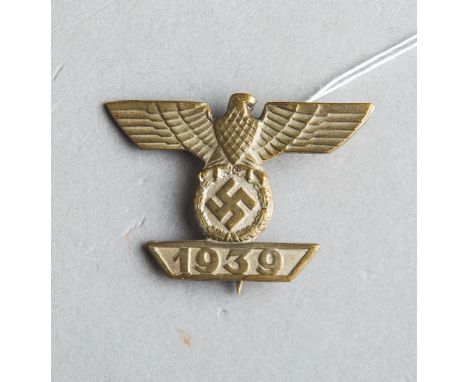 Wiederholungsspange 1939 zum Eisernen Kreuz I. Klasse 1914, rs. Herst.-Punze: "L/22"(Glaser u. Sohn, Dresden). Guter Zustand.