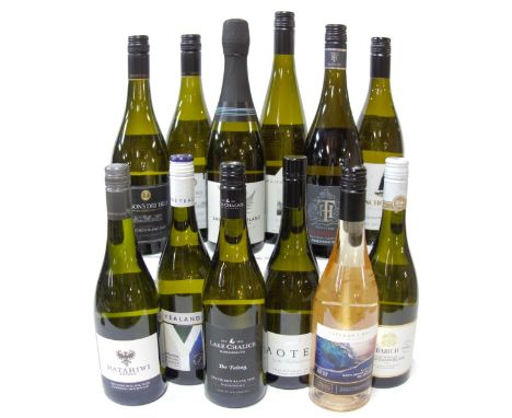 12 BOTTLES NEW ZEALAND WHITE WINEMatahiwi Sauvignon Blanc 2020; Yealands Chardonnay 2019; Lake Chalice Sauvignon Blanc 2020; 
