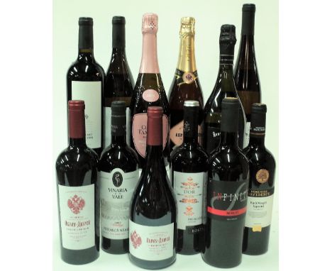 12 BOTTLES RUSSIAN AND MOLDOVAN WINE3 Sparkling, 2 White, 7 Red