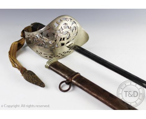 A Victorian 1895 pattern British Infantry Officers levee sword with etched blade, fish skin grip handle, blade 82cm long, ste