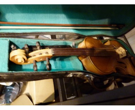 Lark viola cased with bow 