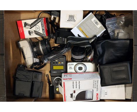 A Selection of Various Accessories,including Minolta Auto Meter III, Metz Mecablitz 34 AF-3 M and more (a lot)