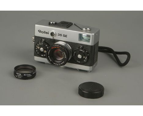 A Rollei 35SE Compact Camera,with Rollei-HFT Sonnar f/2.8 40mm lens